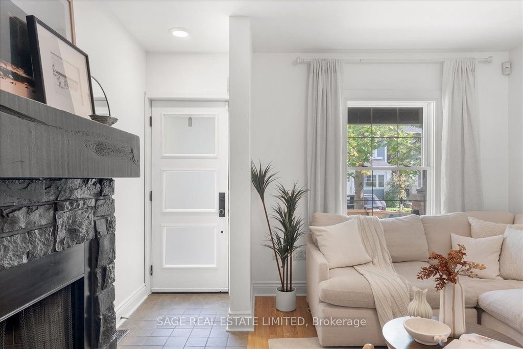 Photo of 28 Pickering Street, Toronto, ON M4E 3J6 (MLS # E12431462)