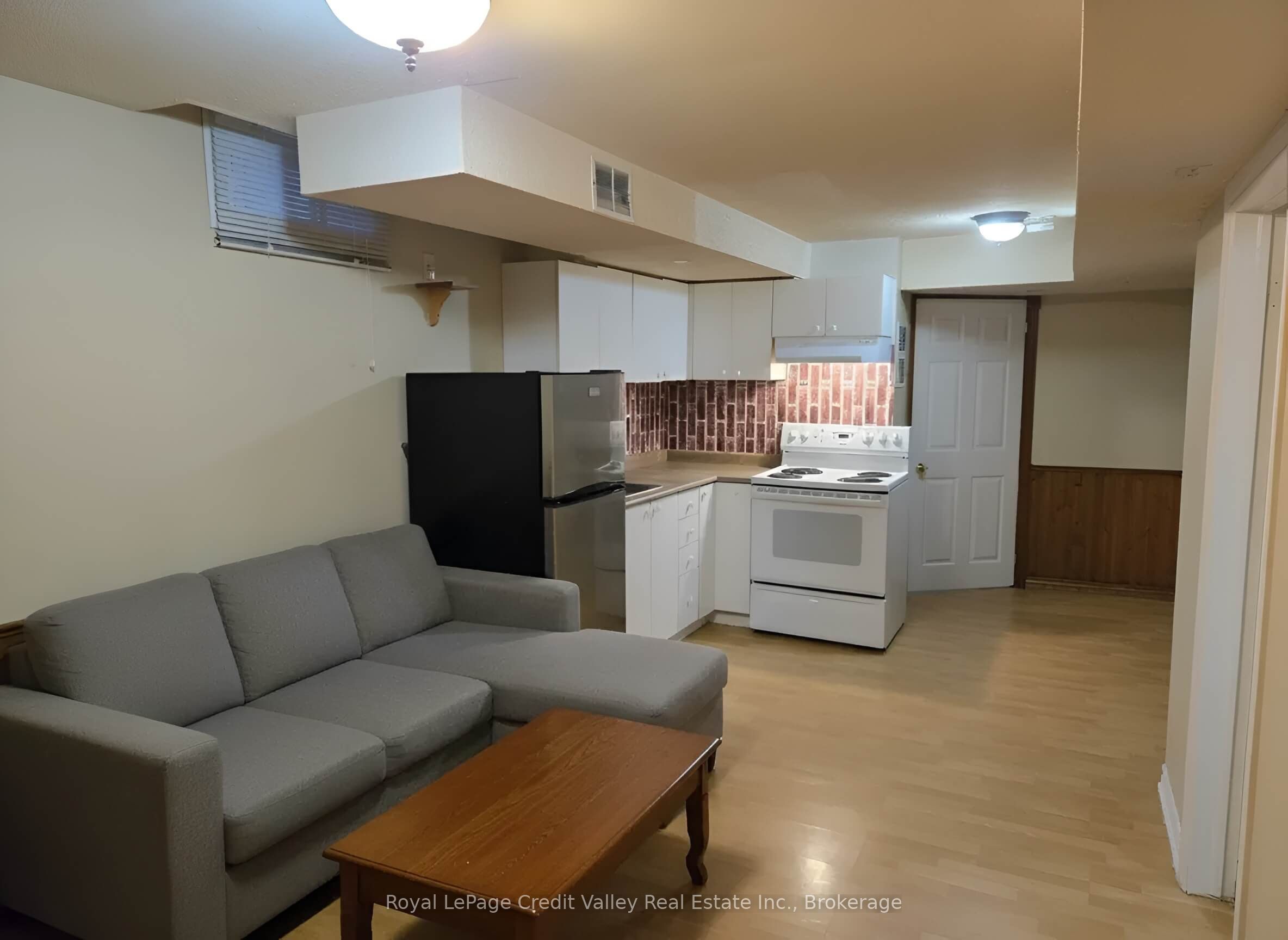 15 Twin Pines Crescent BSMT