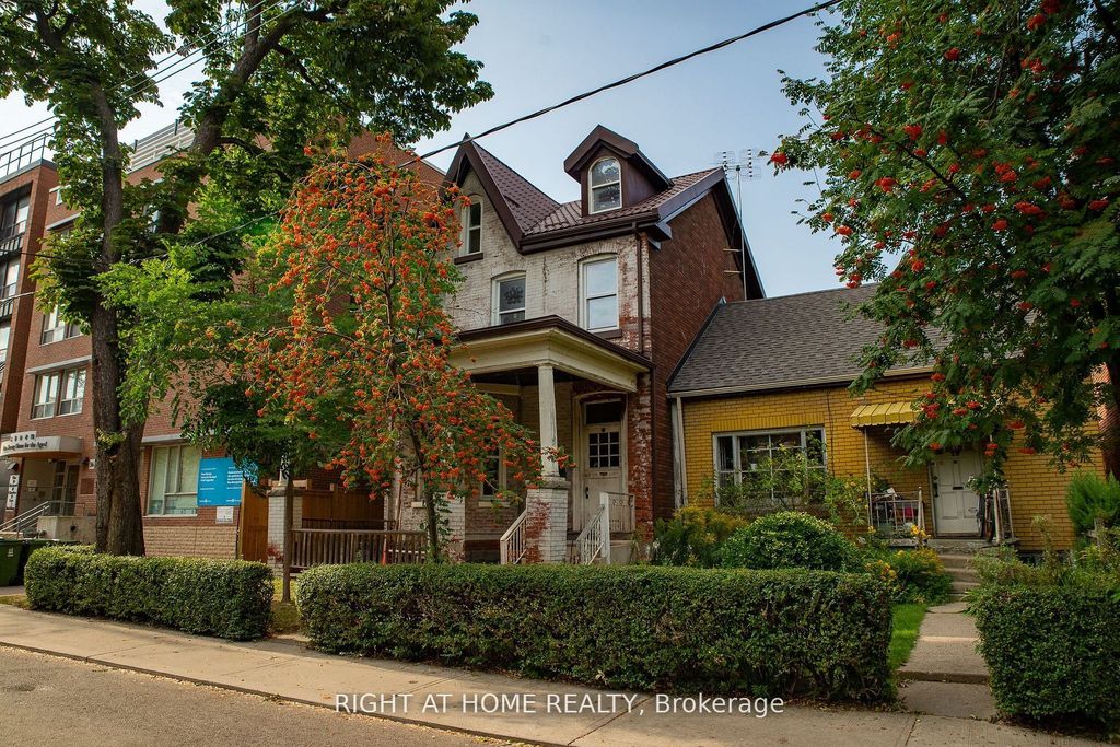 Photo of 28 D&#39;arcy Street, Toronto, ON M5T 1J7 (MLS # C12382663)