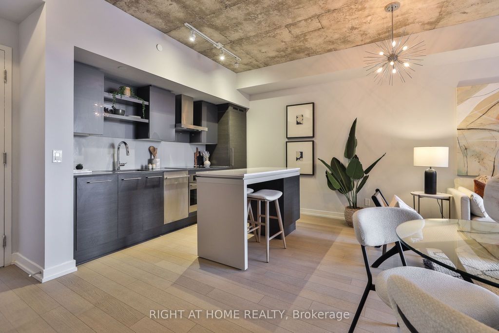 Photo of 1030 King Street W #909, Toronto, ON M6K 3N3 (MLS # C13019266)