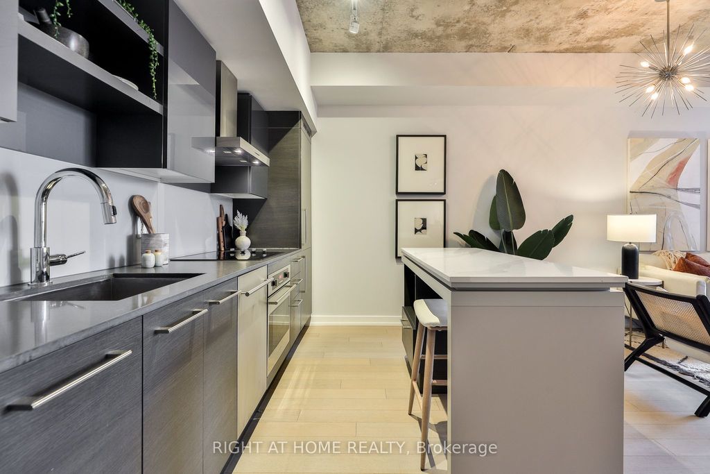 Photo of 1030 King Street W #909, Toronto, ON M6K 3N3 (MLS # C13019266)