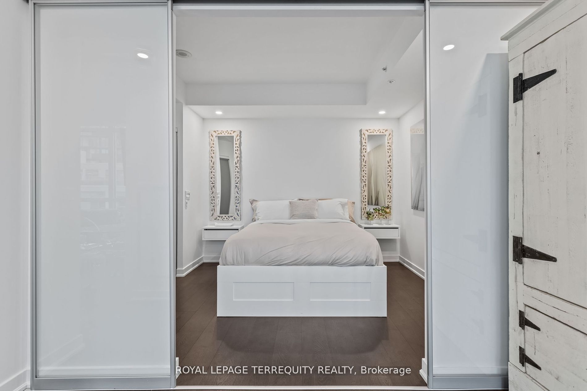 199 Richmond Street W 1201