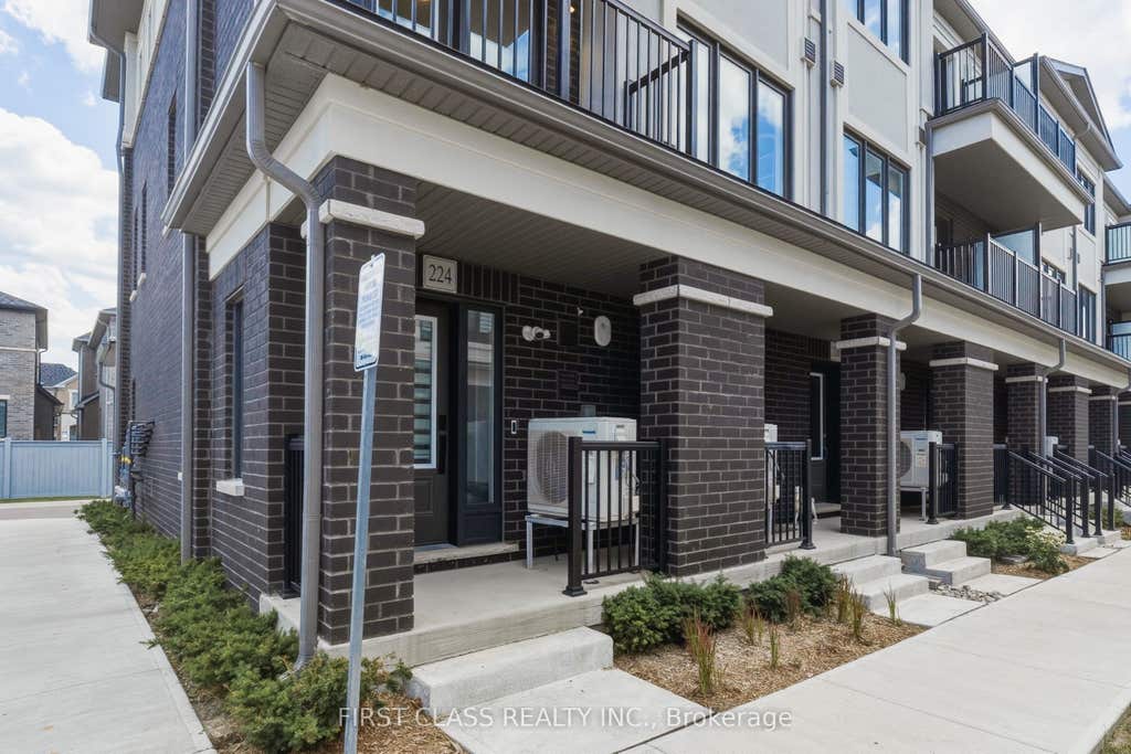 Photo of 224 Matawin Lane, Richmond Hill, ON L4B 0H8 (MLS # N13698796)