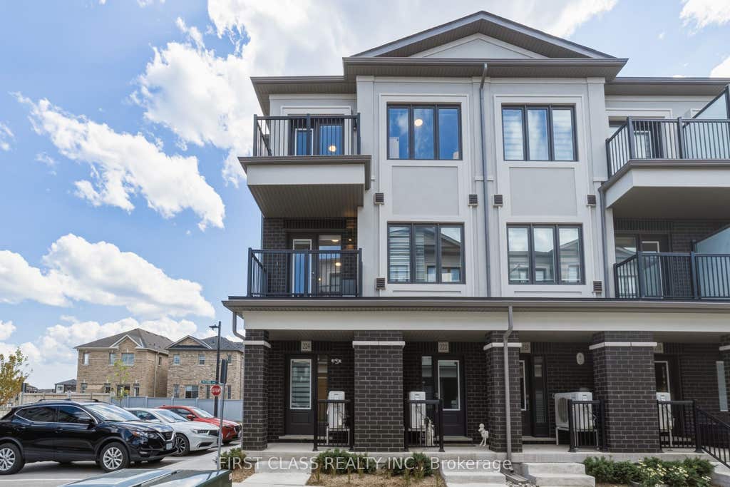 Photo of 224 Matawin Lane, Richmond Hill, ON L4B 0H8 (MLS # N13698796)