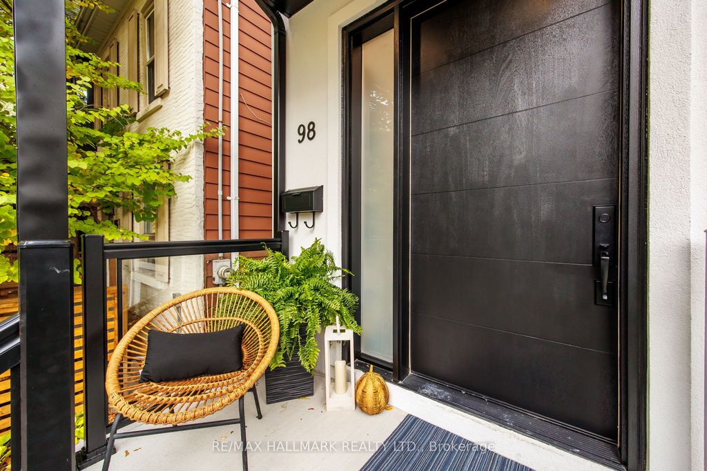 Photo of 98 Hogarth Avenue, Toronto, ON M4K 1K4 (MLS # E12462093)