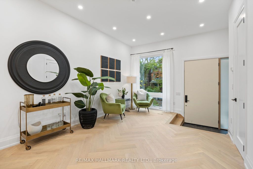 Photo of 98 Hogarth Avenue, Toronto, ON M4K 1K4 (MLS # E12462093)