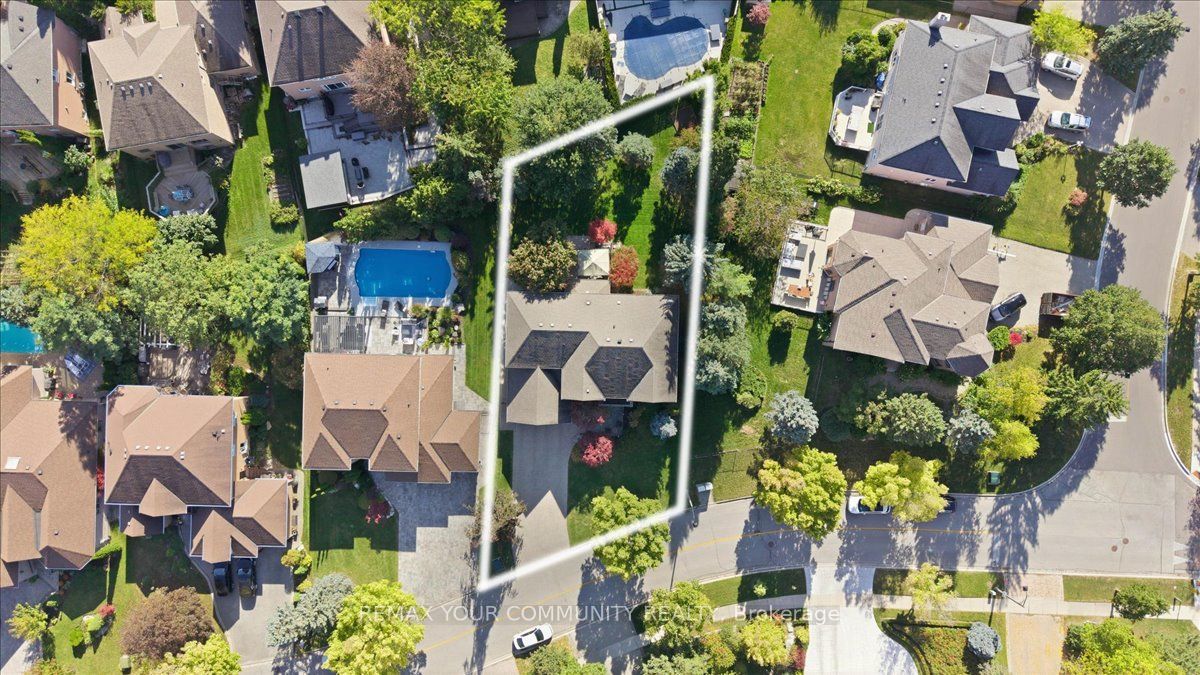 250 Roselawn Drive