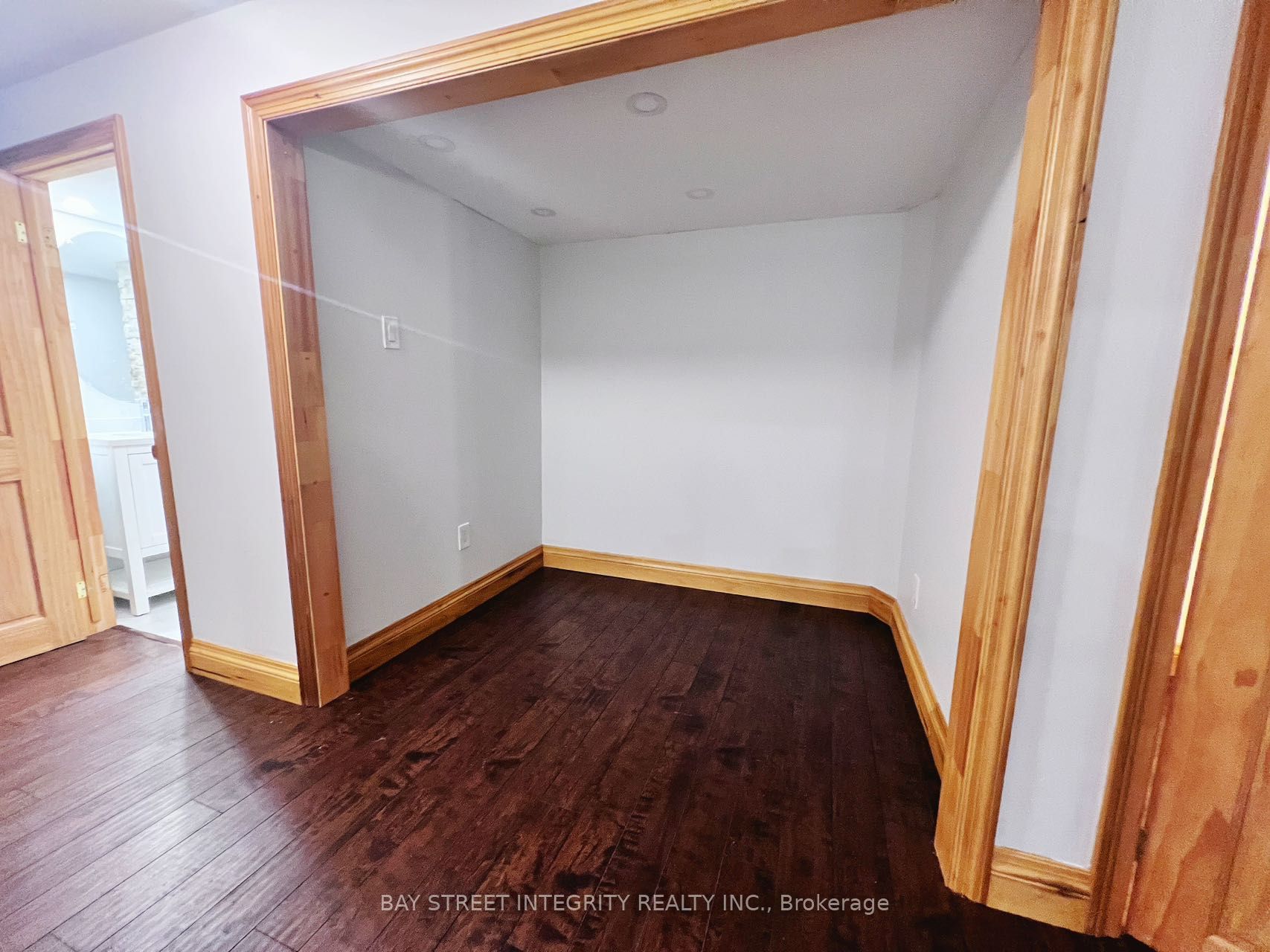 Bsmt-220 Sixteen Mile Drive