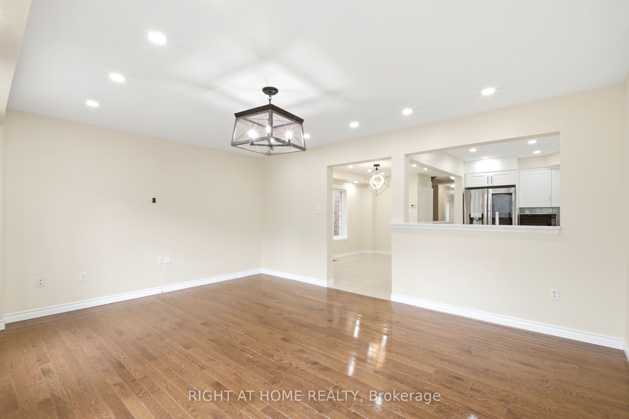 212 Venice Gate Drive