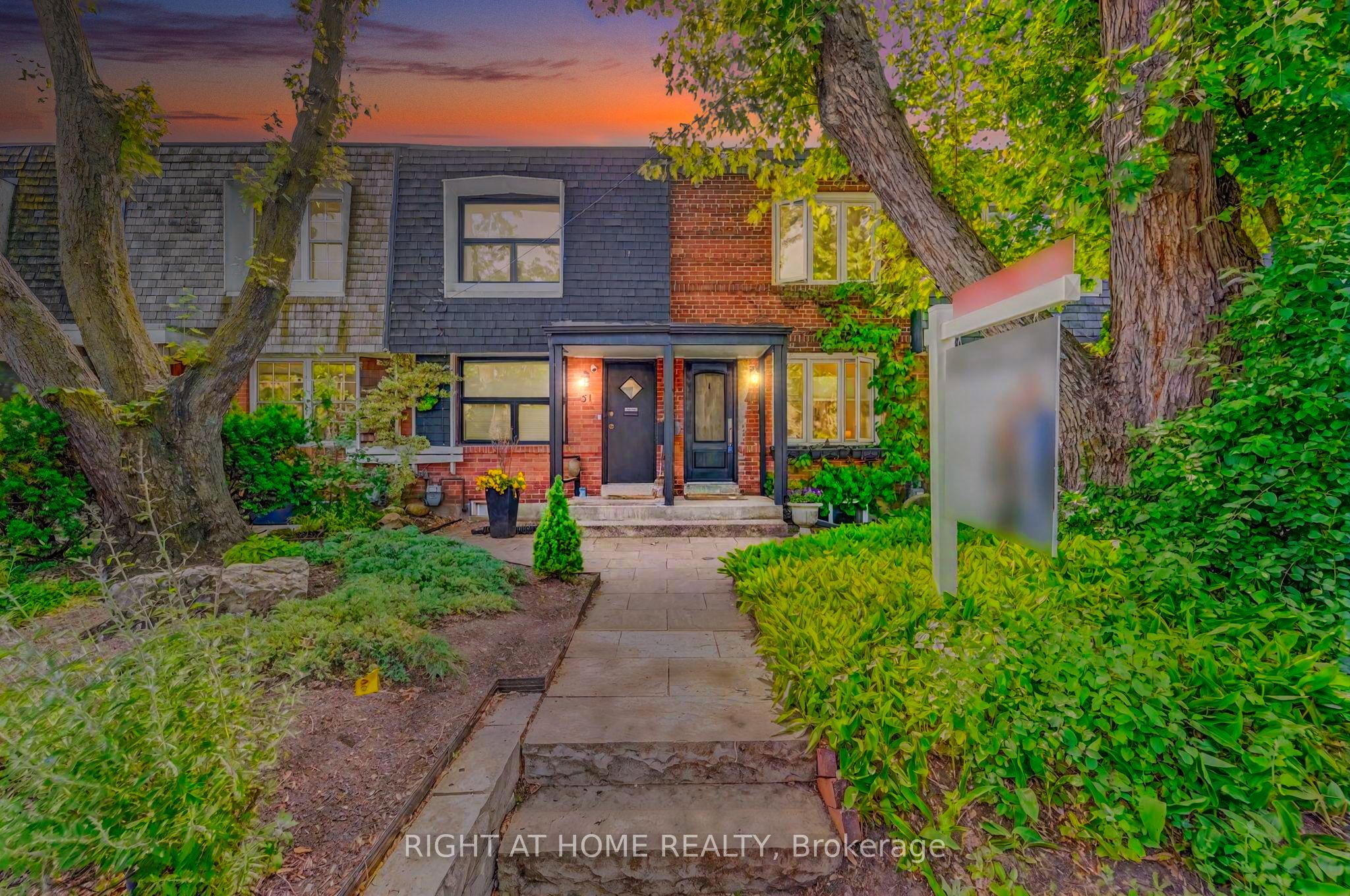 49 Summerhill Gardens
