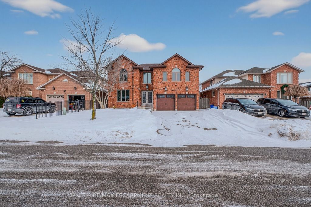 Photo of 41 Candor Crescent, Hamilton, ON L8E 4X6 (MLS # X12790128)