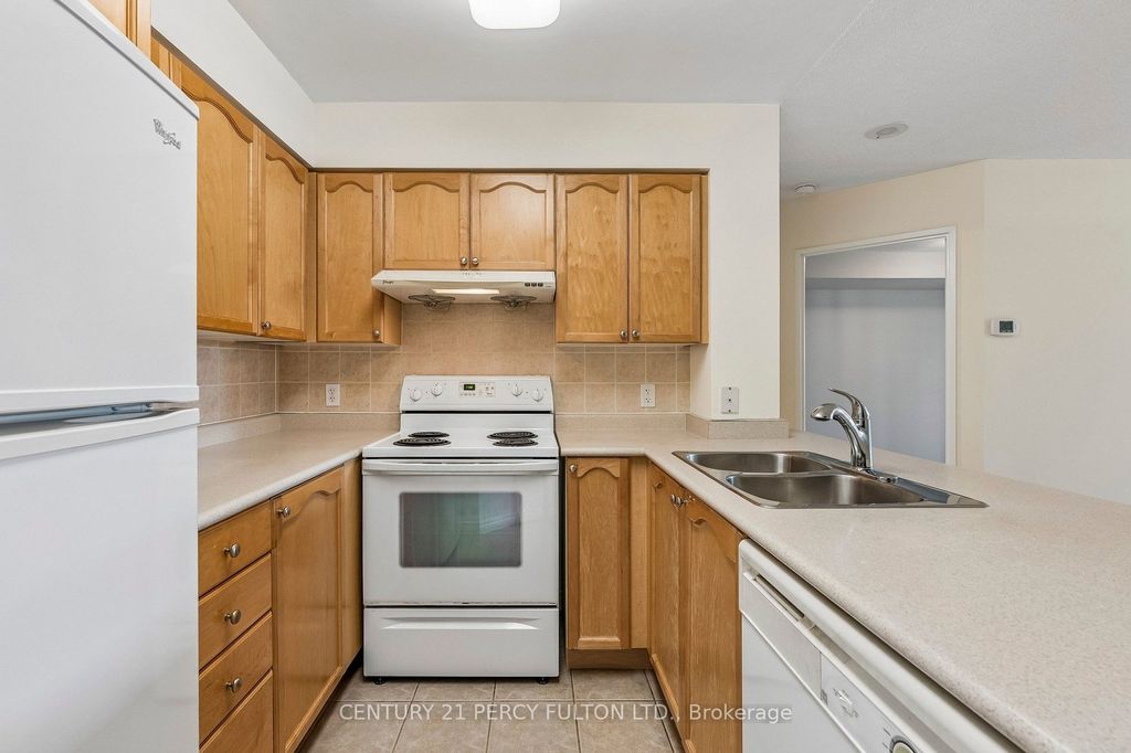 Photo of 23 Hollywood Avenue #901, Toronto, ON M2N 7L8 (MLS # C12906368)