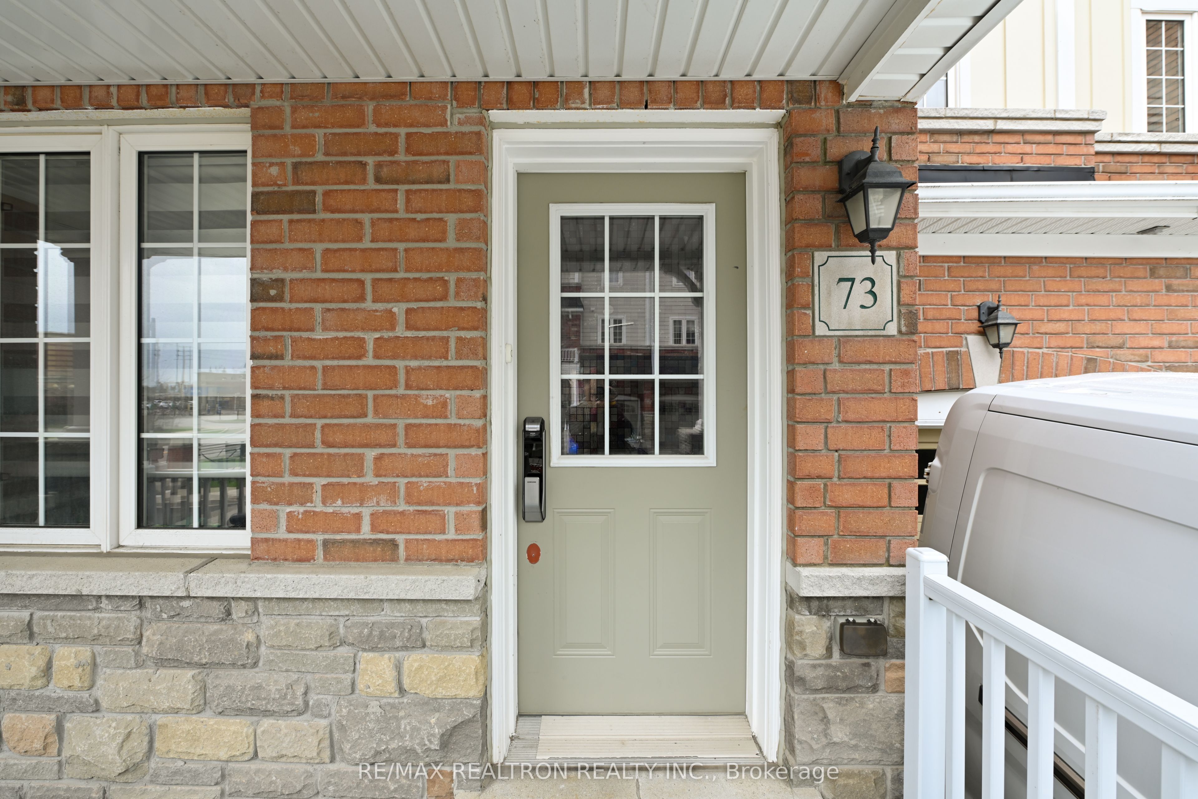 73 Eastern Skies Way