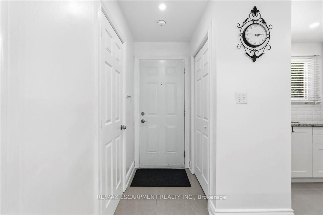 1420 Garth Street 16