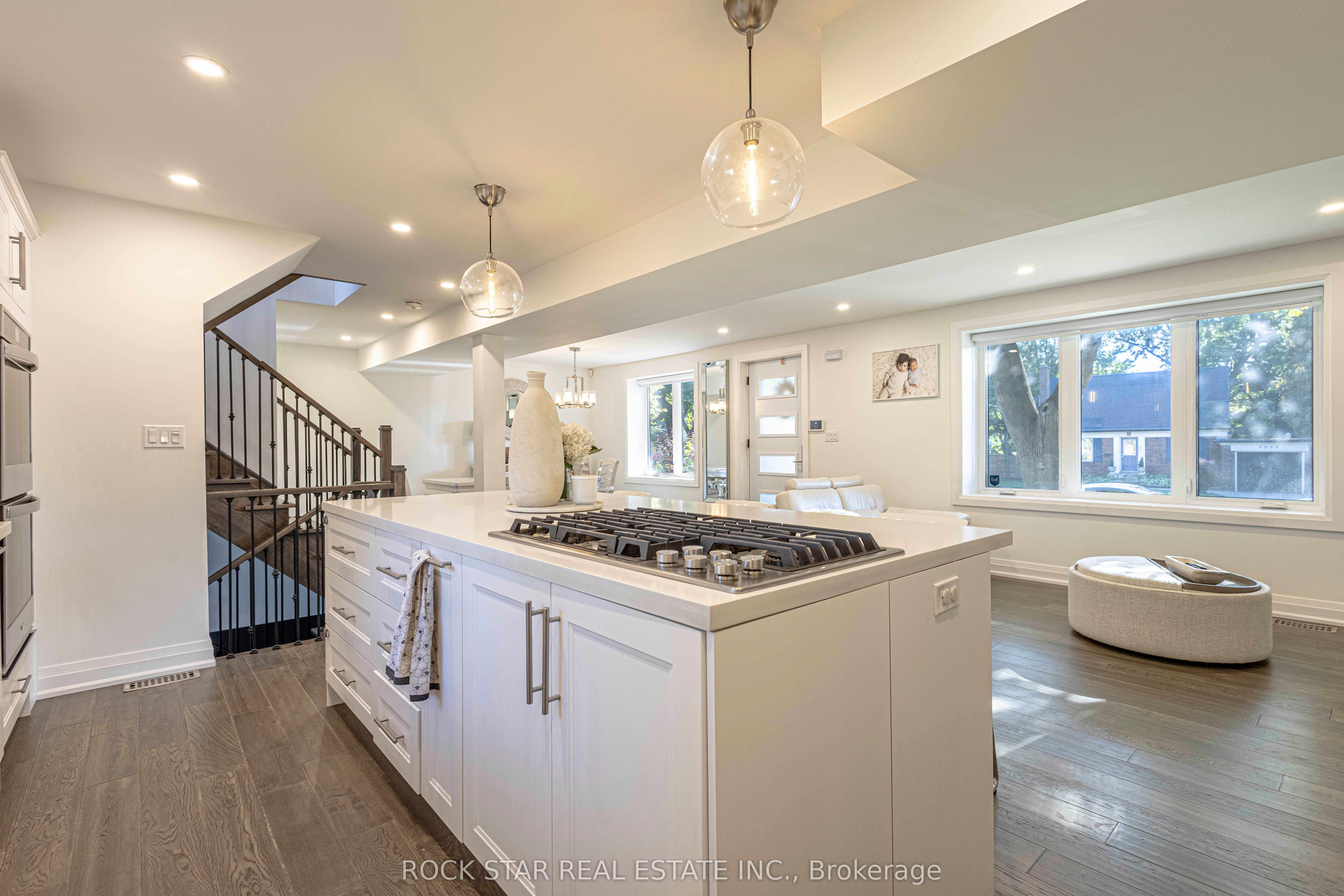 2055 Courtland Crescent