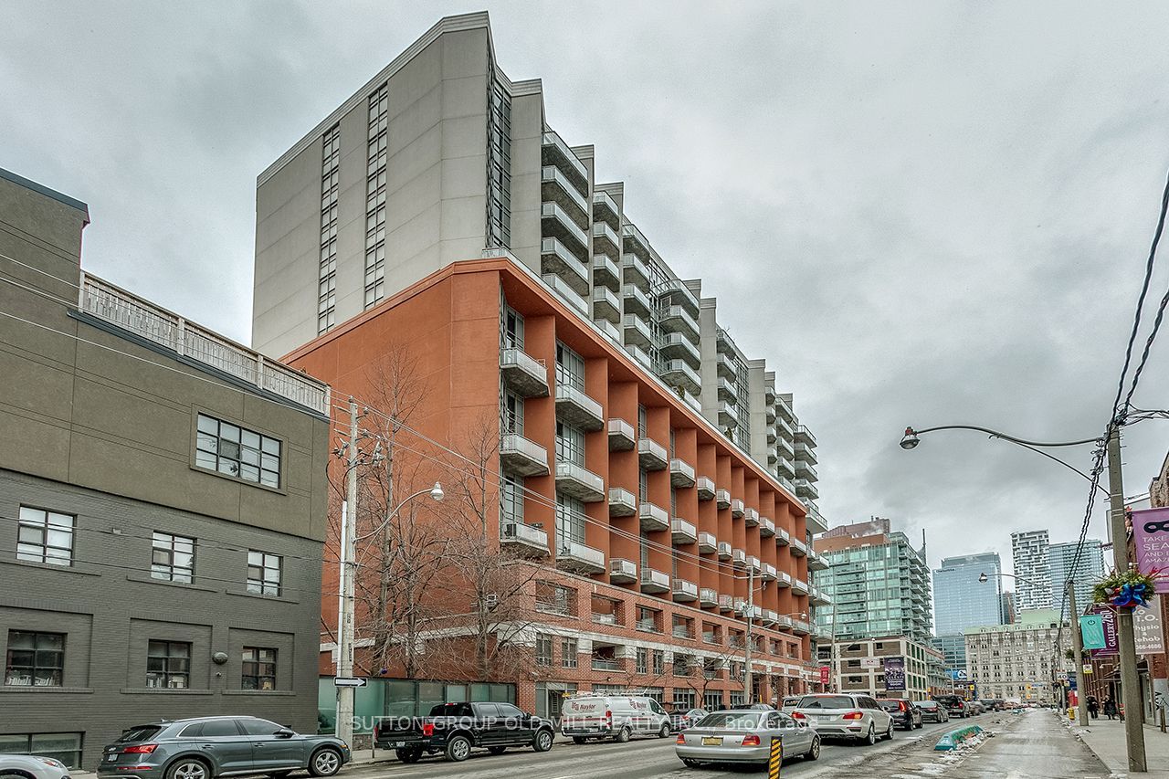 255 Richmond Street E PH2
