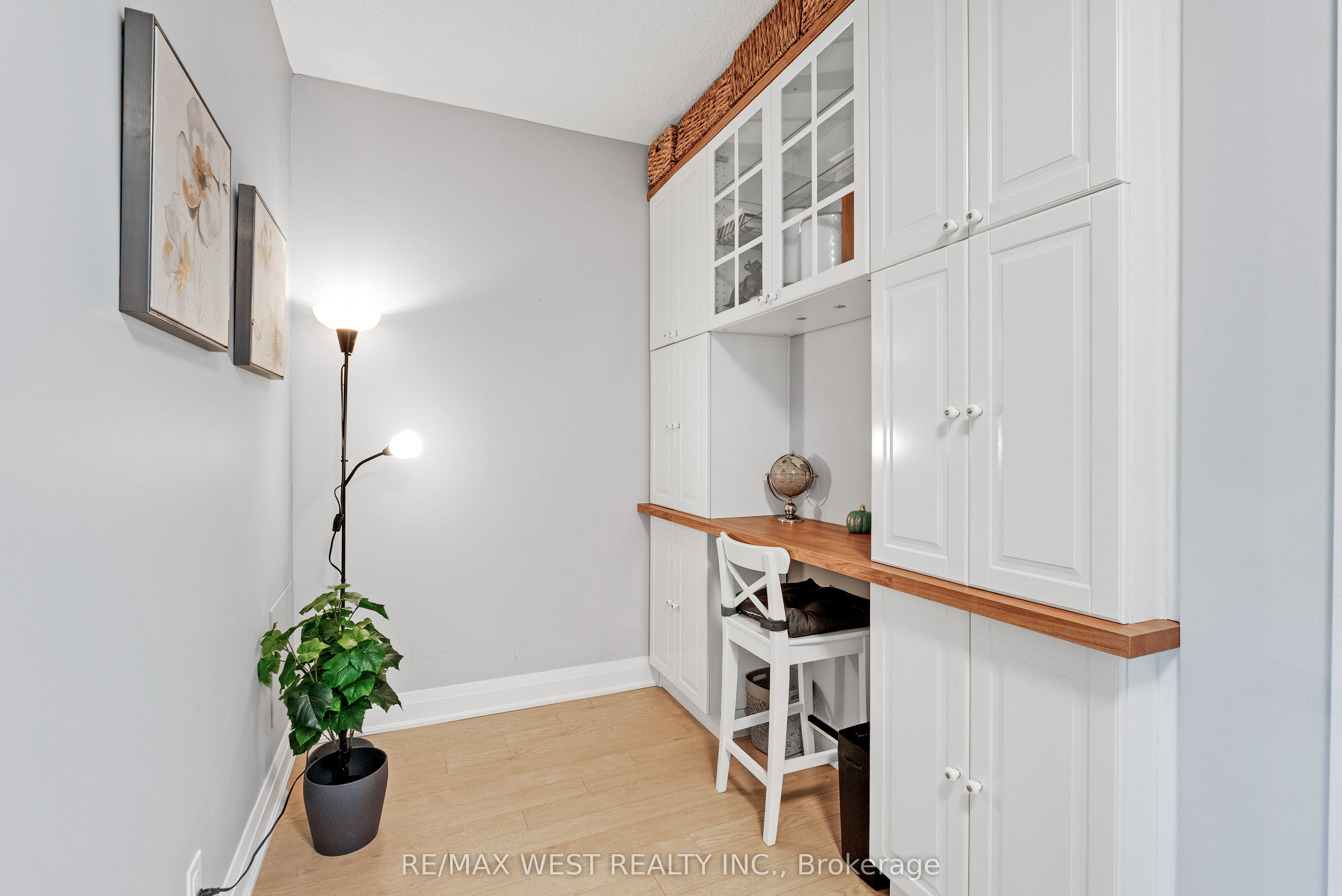 24 Woodstream Boulevard 710