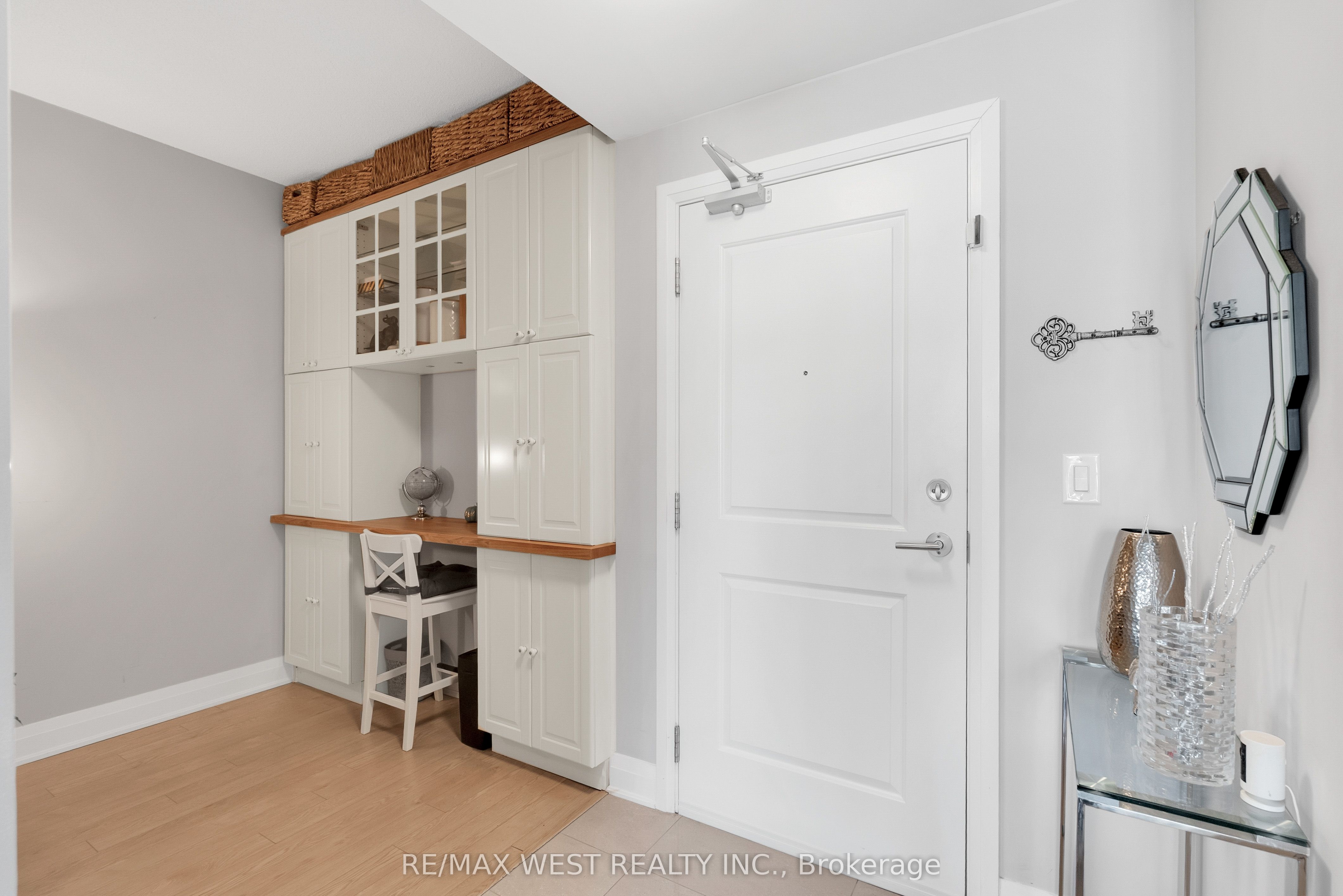 24 Woodstream Boulevard 710