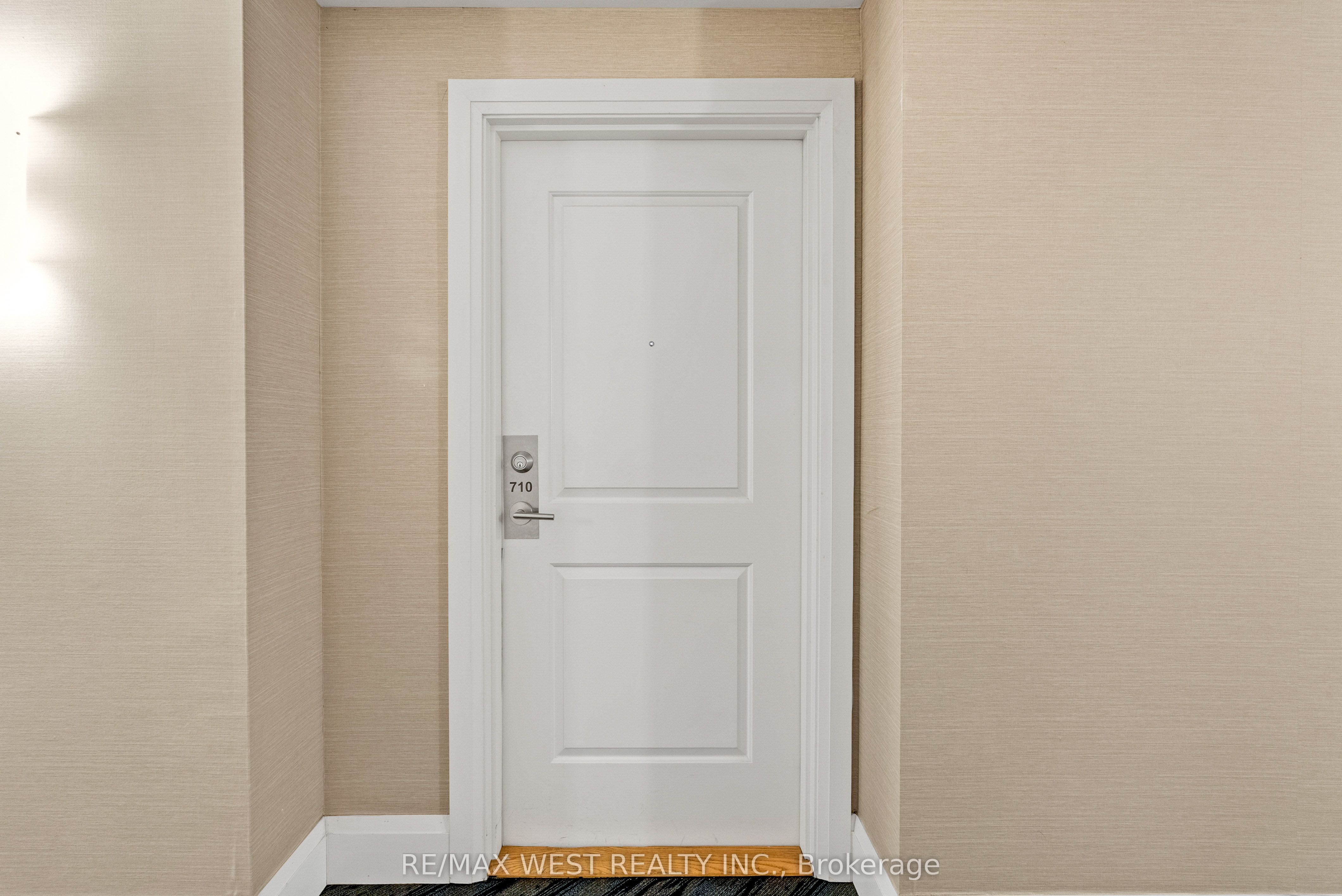 24 Woodstream Boulevard 710