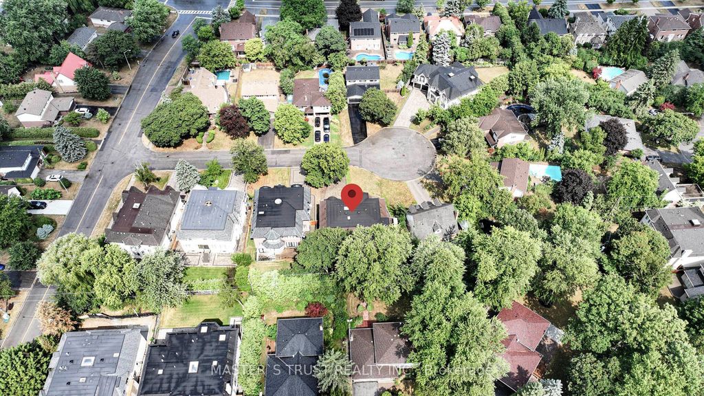 Photo of 7 Trumpour Court, Markham, ON L3R 2L4 (MLS # N13106504)