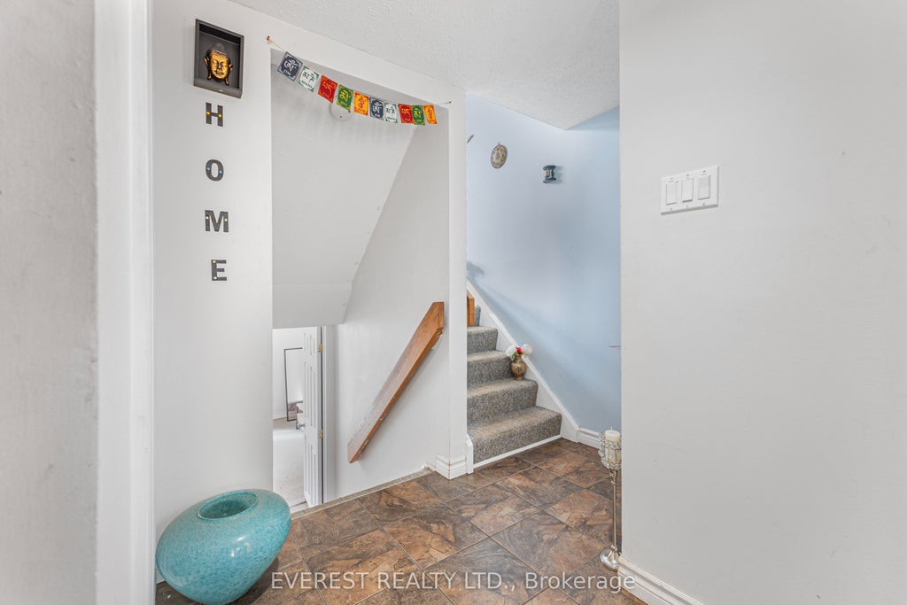 Photo of 3205 Uplands Drive #60, Hunt Club - Windsor Park Village and Area, ON K1V 9T4 (MLS # X14091080)