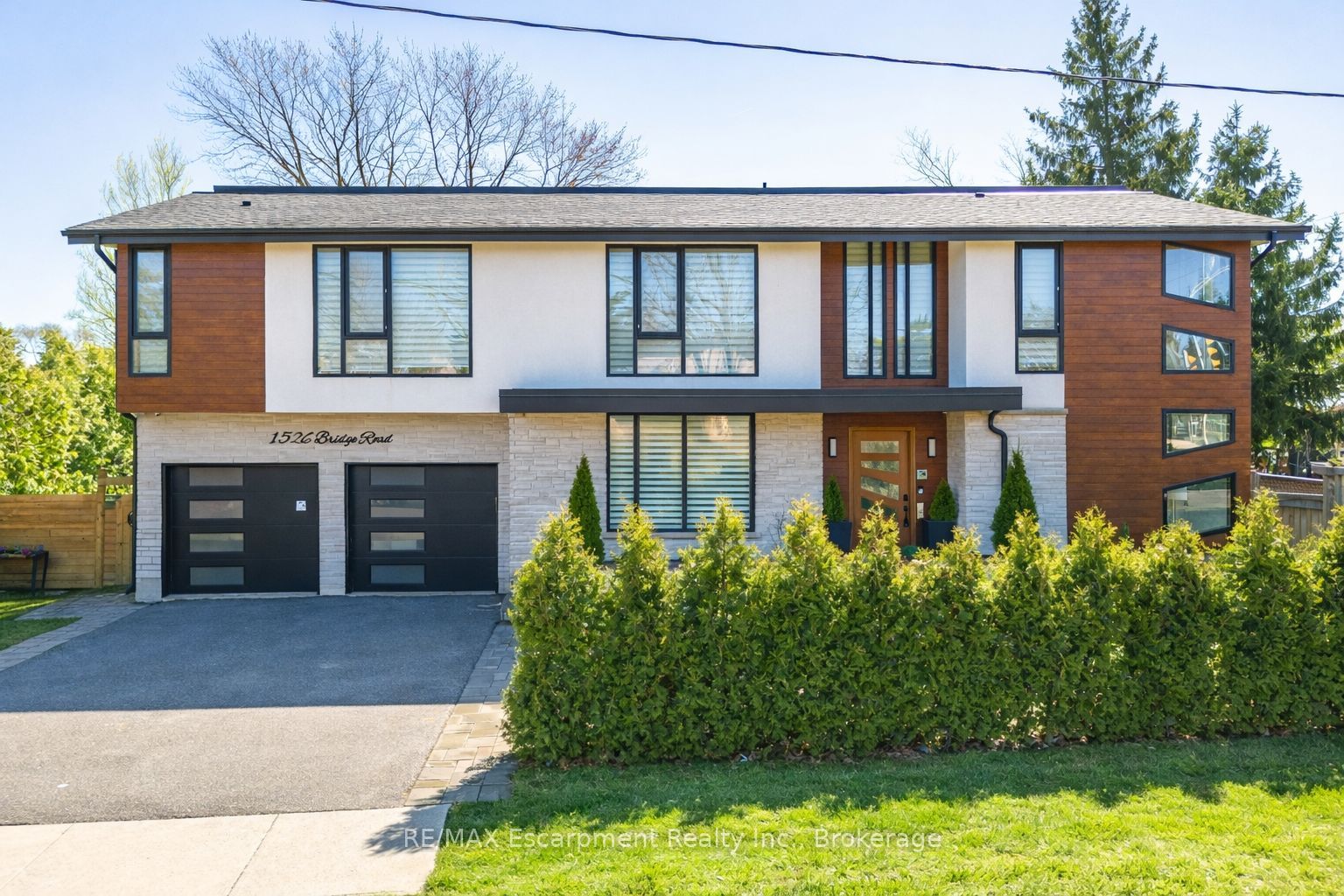 1526 Bridge Road