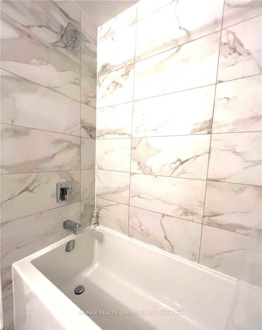 4065 Confederation Parkway 2509