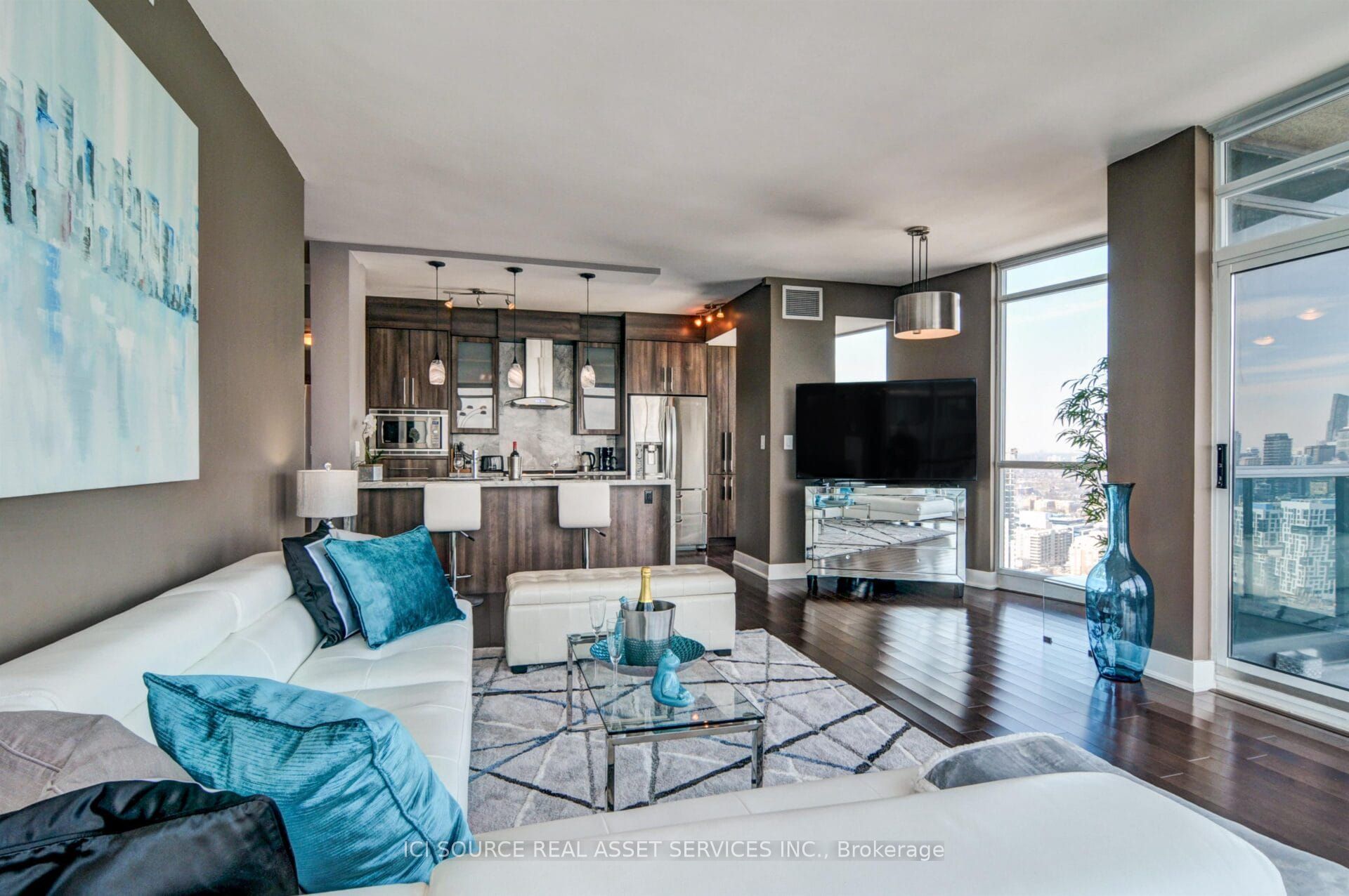 219 Fort York Boulevard Lph02