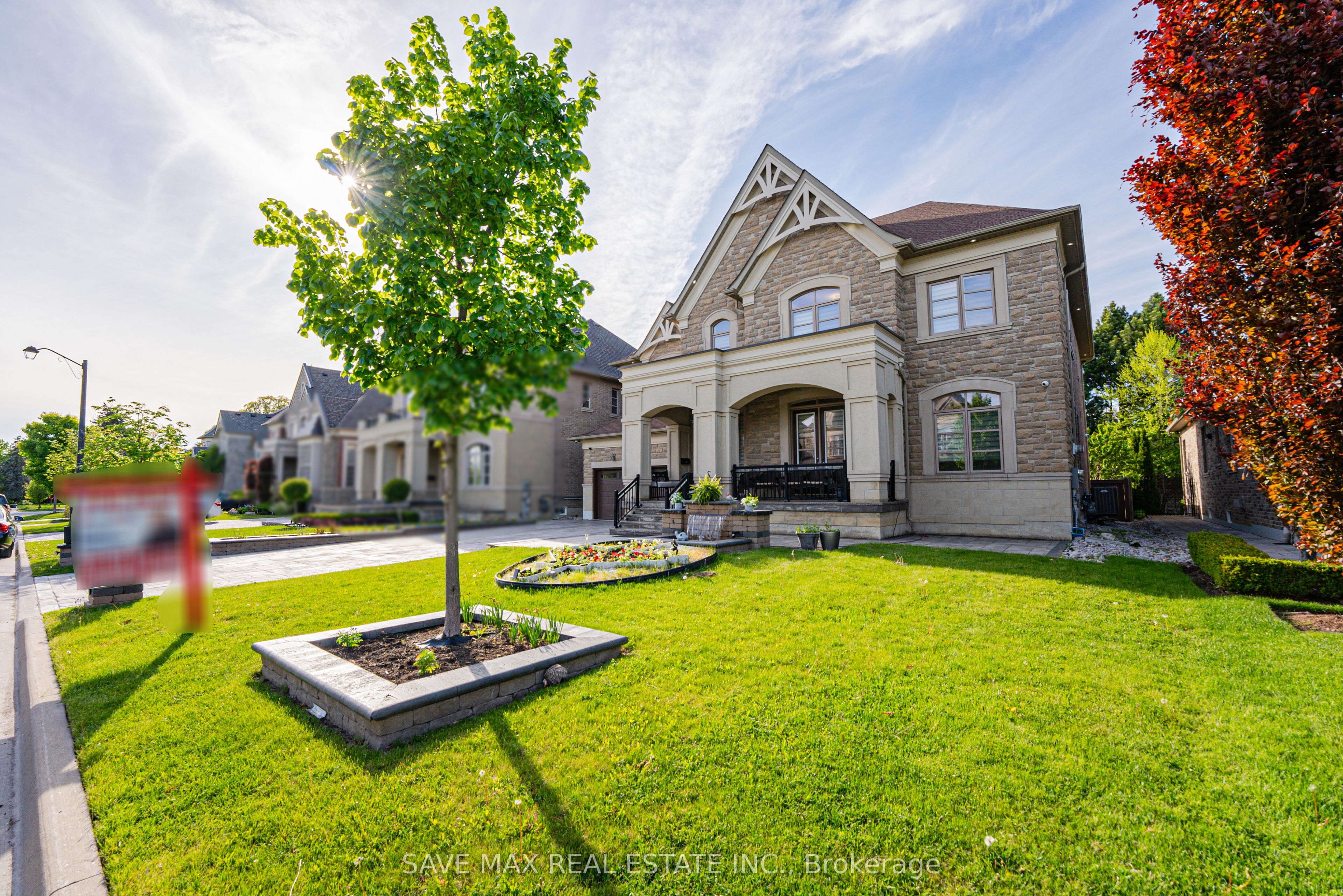 95 Sarracini Crescent
