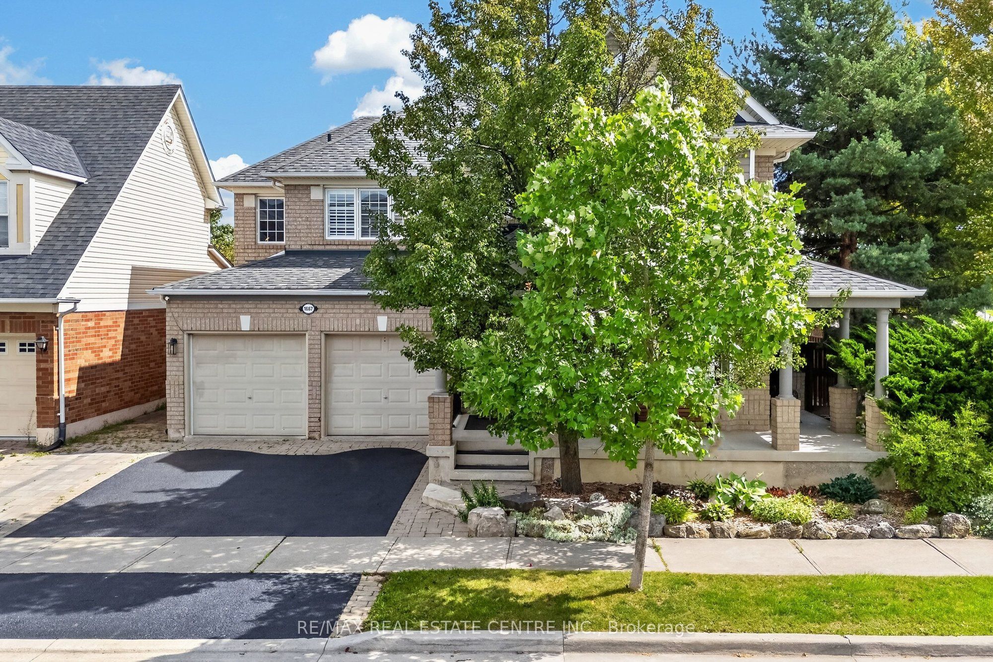 1667 Dempsey Crescent