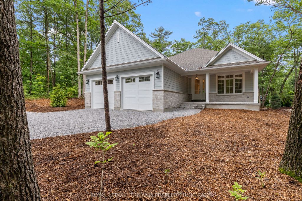 Photo of 9940 Ontario Street, Lambton Shores, ON N0M 2L0 (MLS # X12861202)