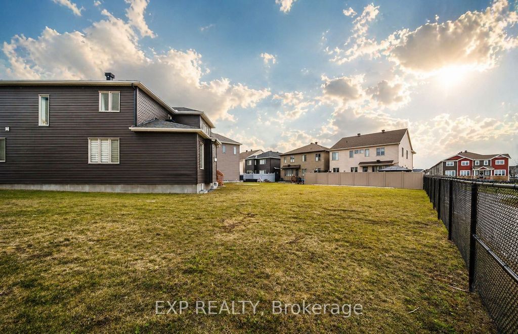Photo of 527 Alcor Terrace, Barrhaven, ON K2J 6N6 (MLS # X13059672)