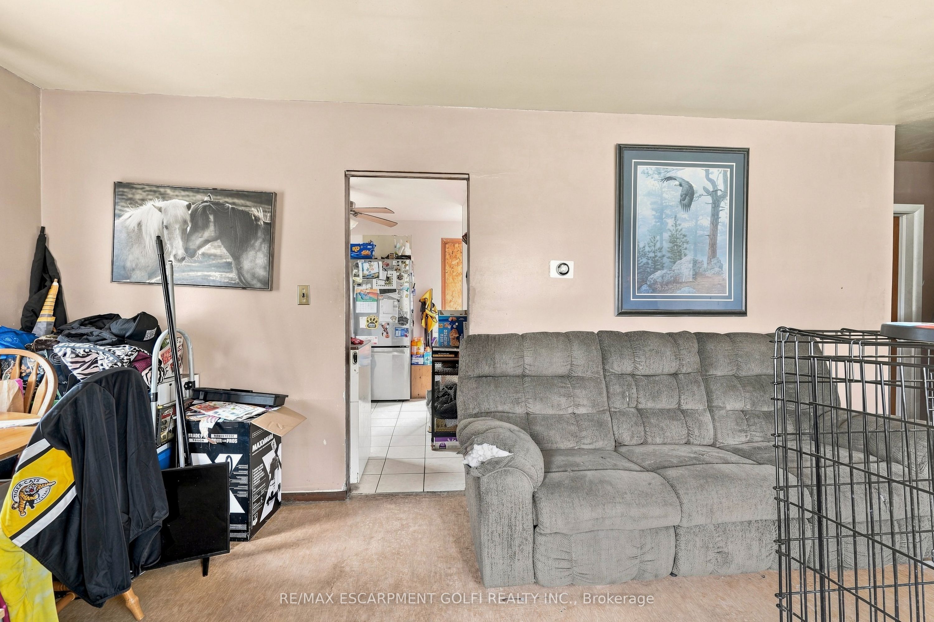 663 Ridge Road W