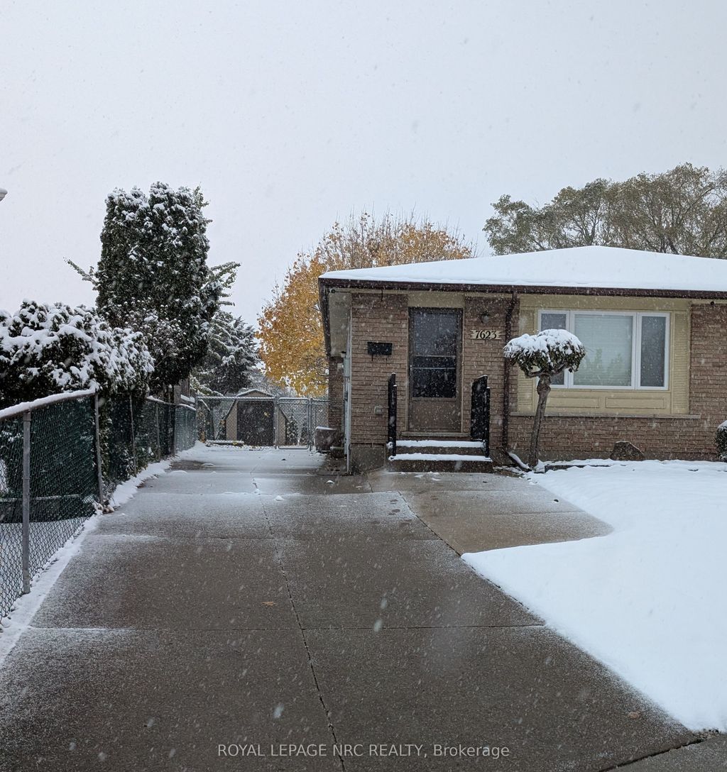 Photo of 7623 Ronnie Crescent S, Niagara Falls, ON L2G 7M1 (MLS # X12534374)