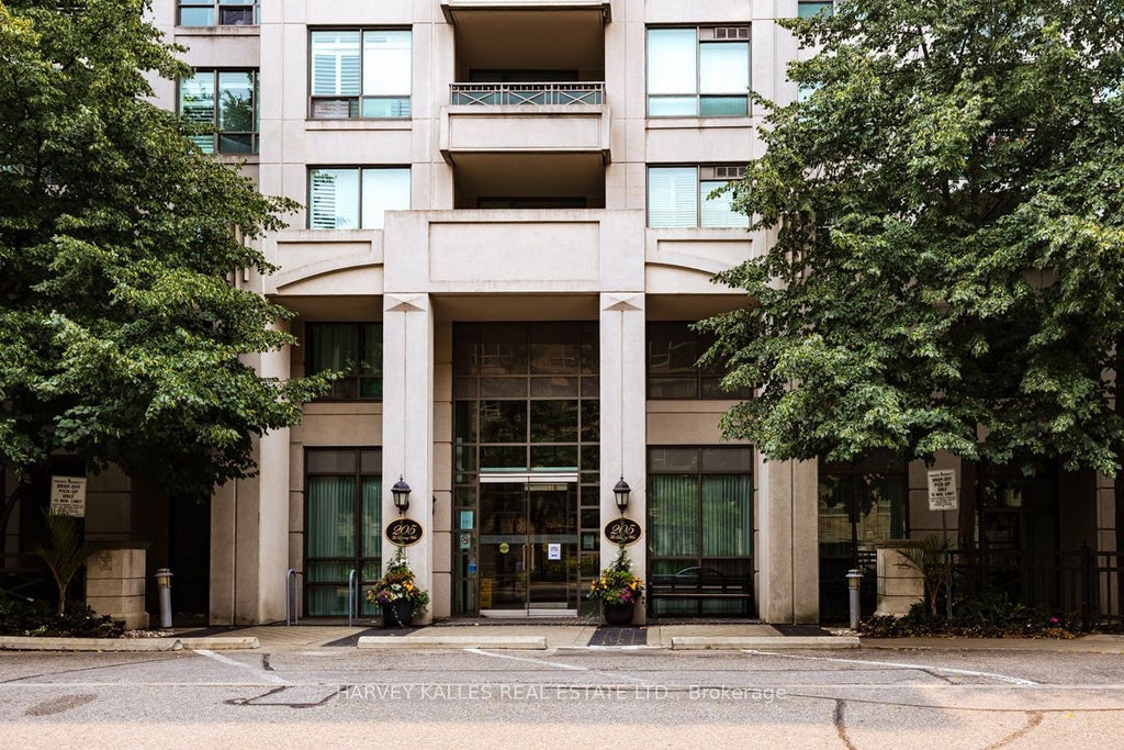 Photo of 205 The Donway N/A W #503, Toronto, ON M3B 3S5 (MLS # C13594194)