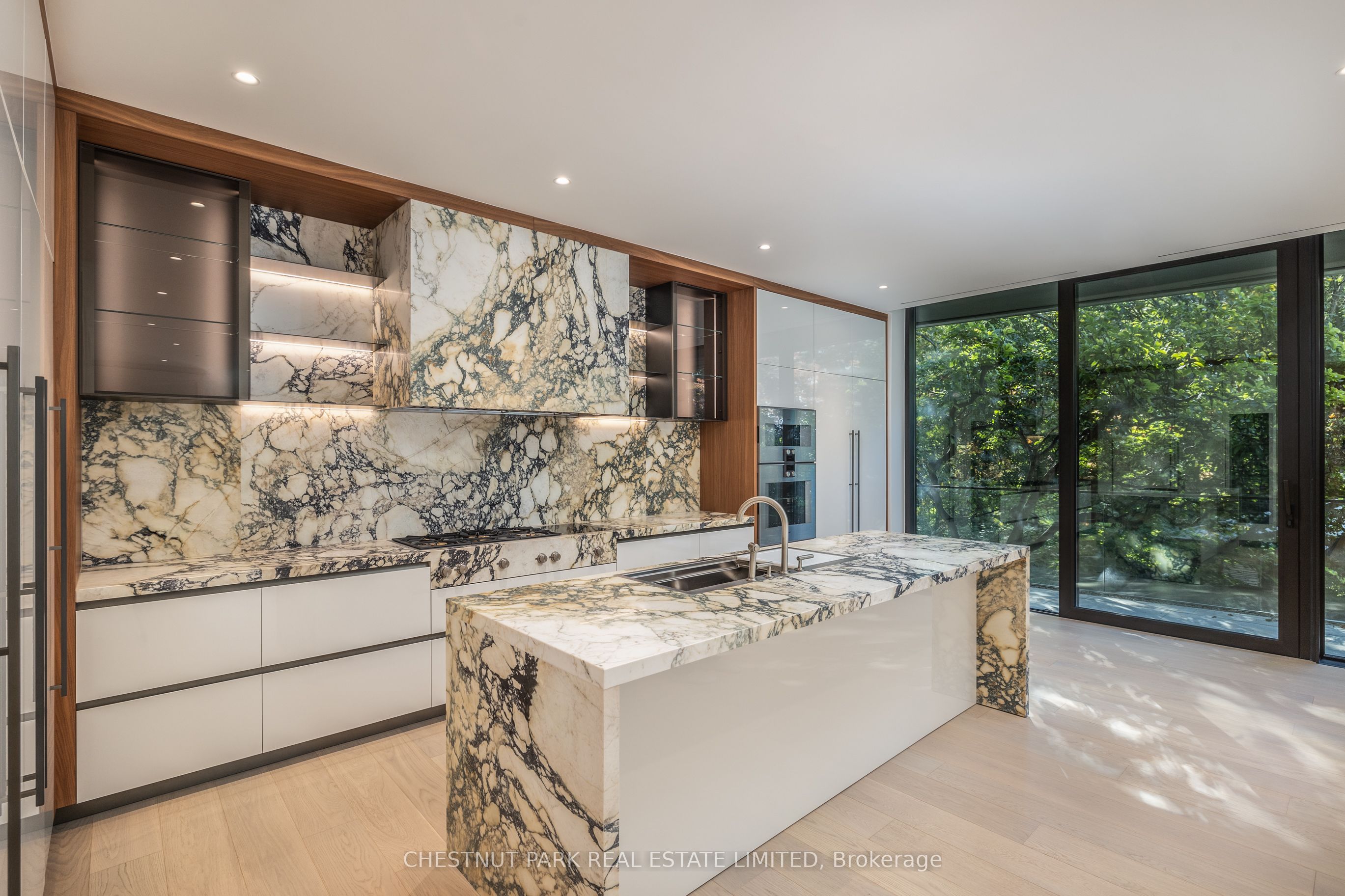 7 Dale Avenue 205
