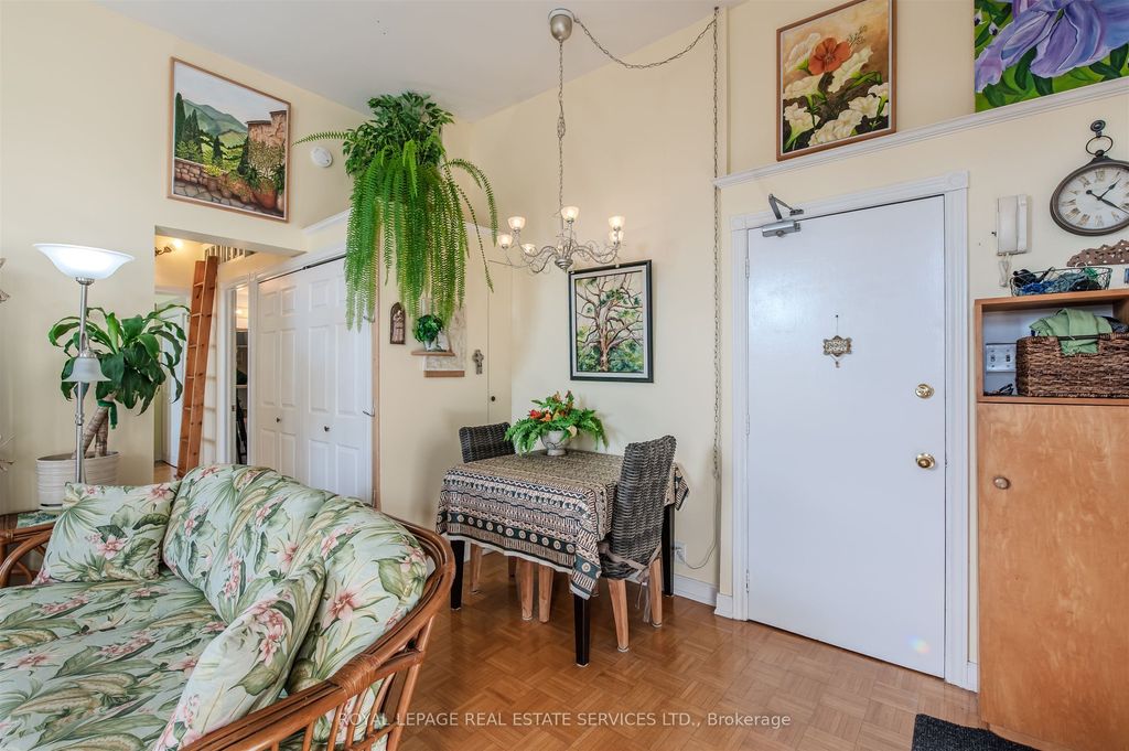 Photo of 2847 Dundas Street W #9, Toronto, ON M6P 1Y6 (MLS # W12564672)