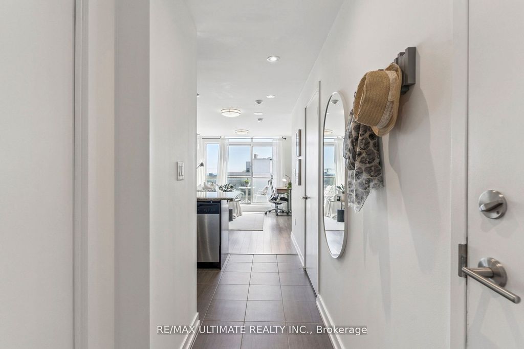 Photo of 816 Lansdowne Avenue #1402, Toronto, ON M6H 4K6 (MLS # W12634208)