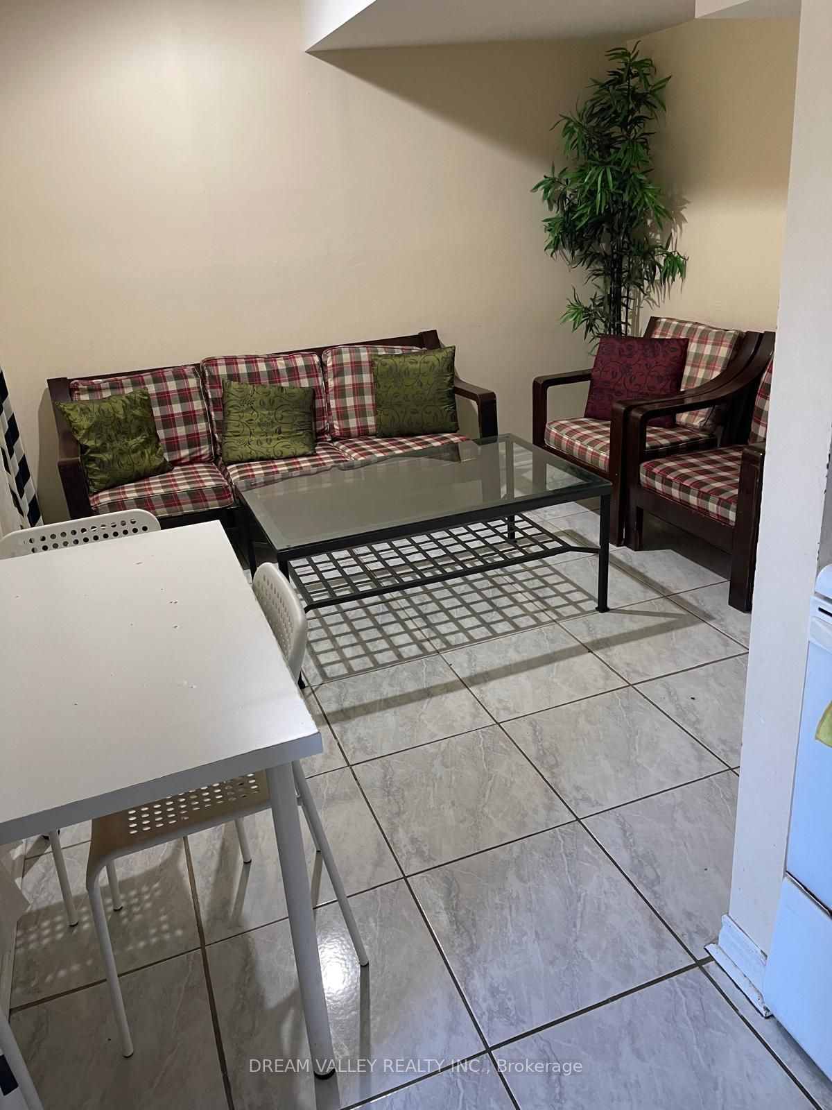 341 Elson Street BSMT