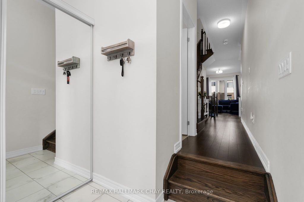 Photo of 46 Clifford Crescent, New Tecumseth, ON L0G 1W0 (MLS # N12456931)