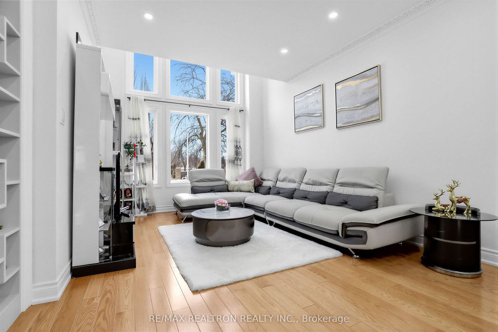 Photo of 71 Plum Tree Circle, Markham, ON L6C 1V9 (MLS # N12867966)