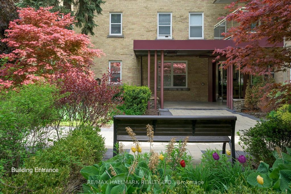 Photo of 2603 Bathurst Street #602, Toronto, ON M6B 2Z6 (MLS # C12166609)