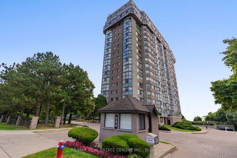 Photo of 880 Dundas Street W #502, Mississauga, ON L5C 4H3 (MLS # W12472482)