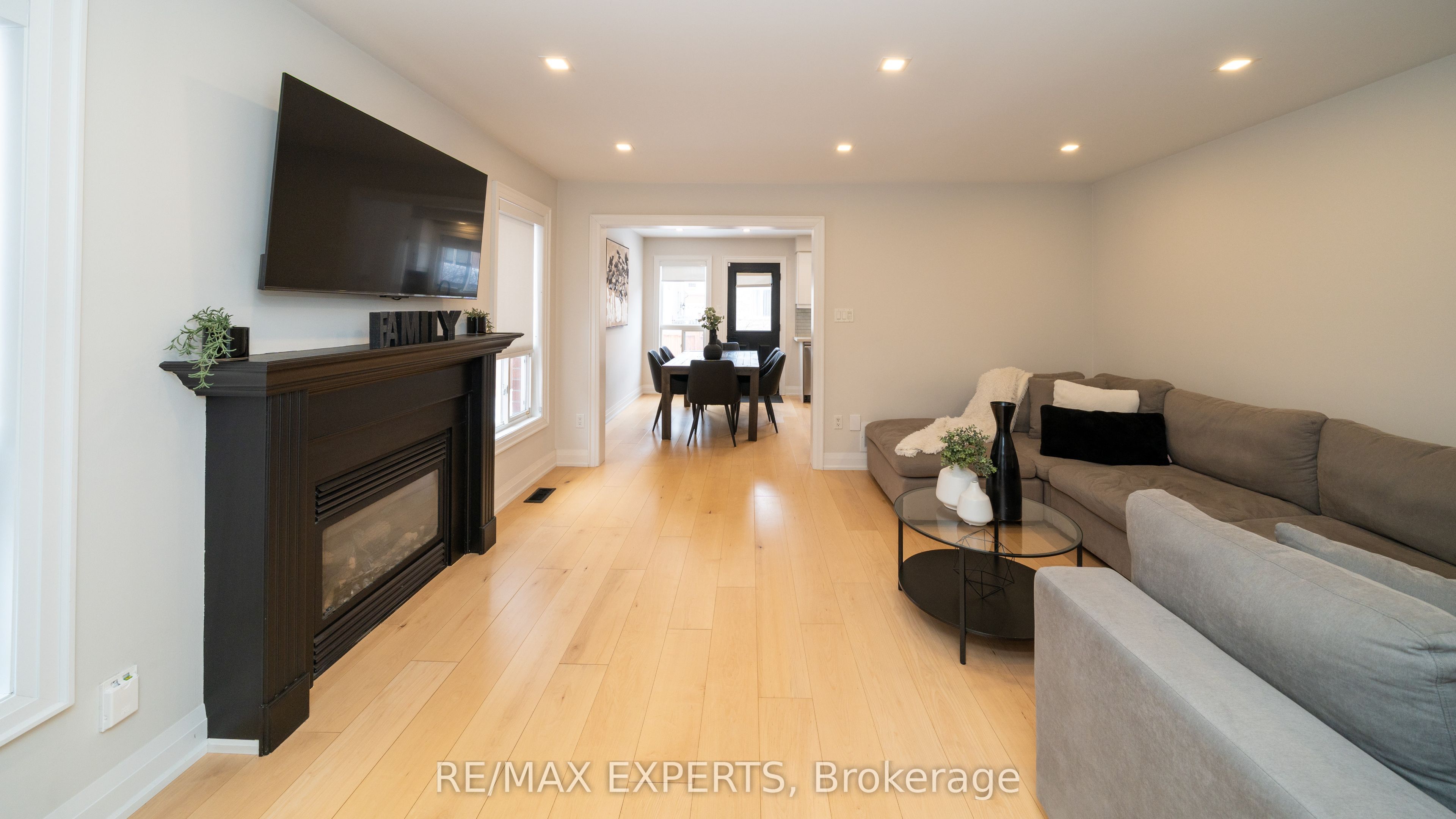 111 Argento Crescent