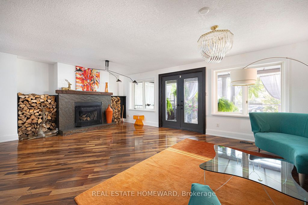 Photo of 2 Park Avenue, Toronto, ON M4E 1B6 (MLS # E12489560)