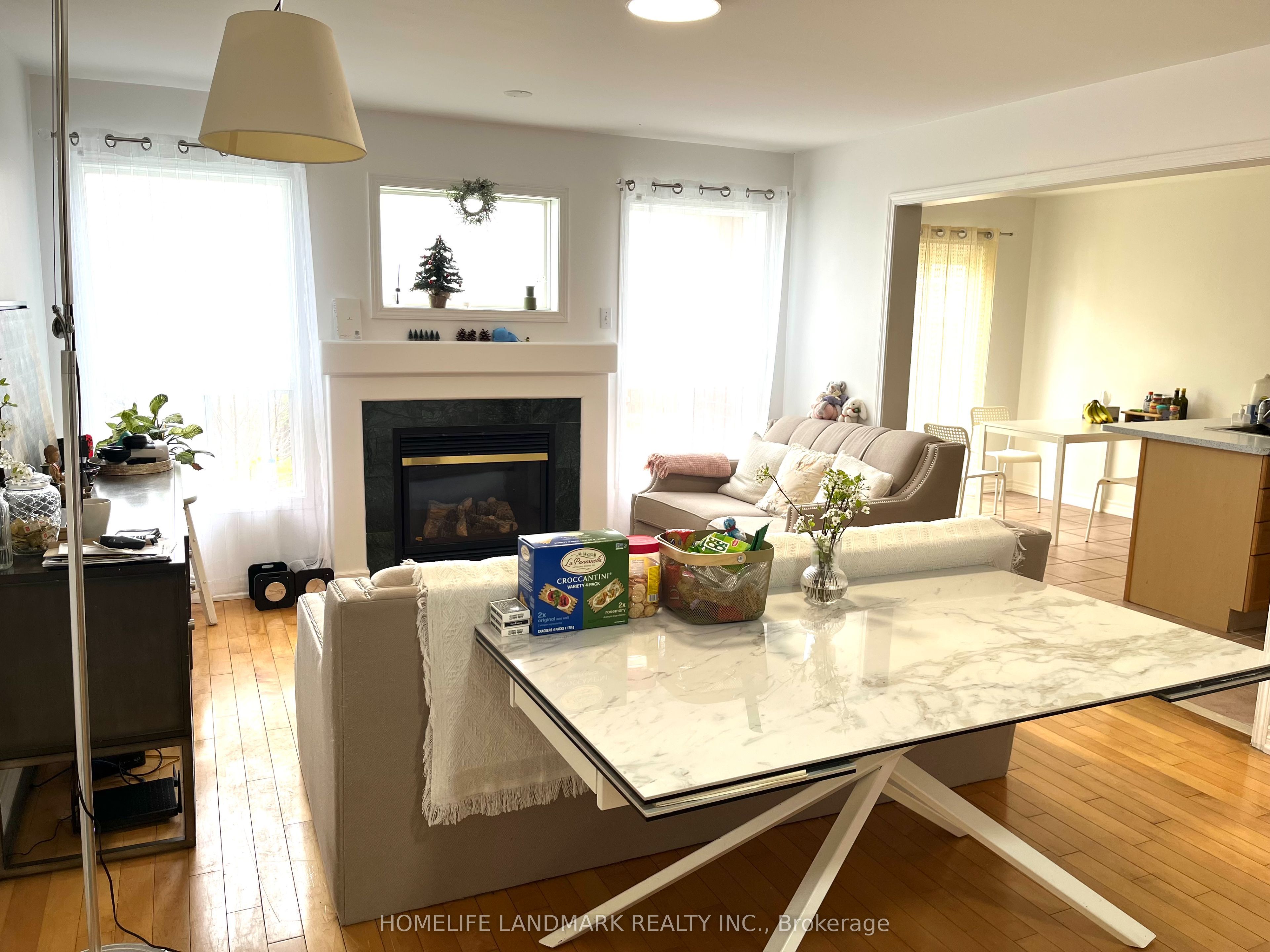 11 Bern Street E