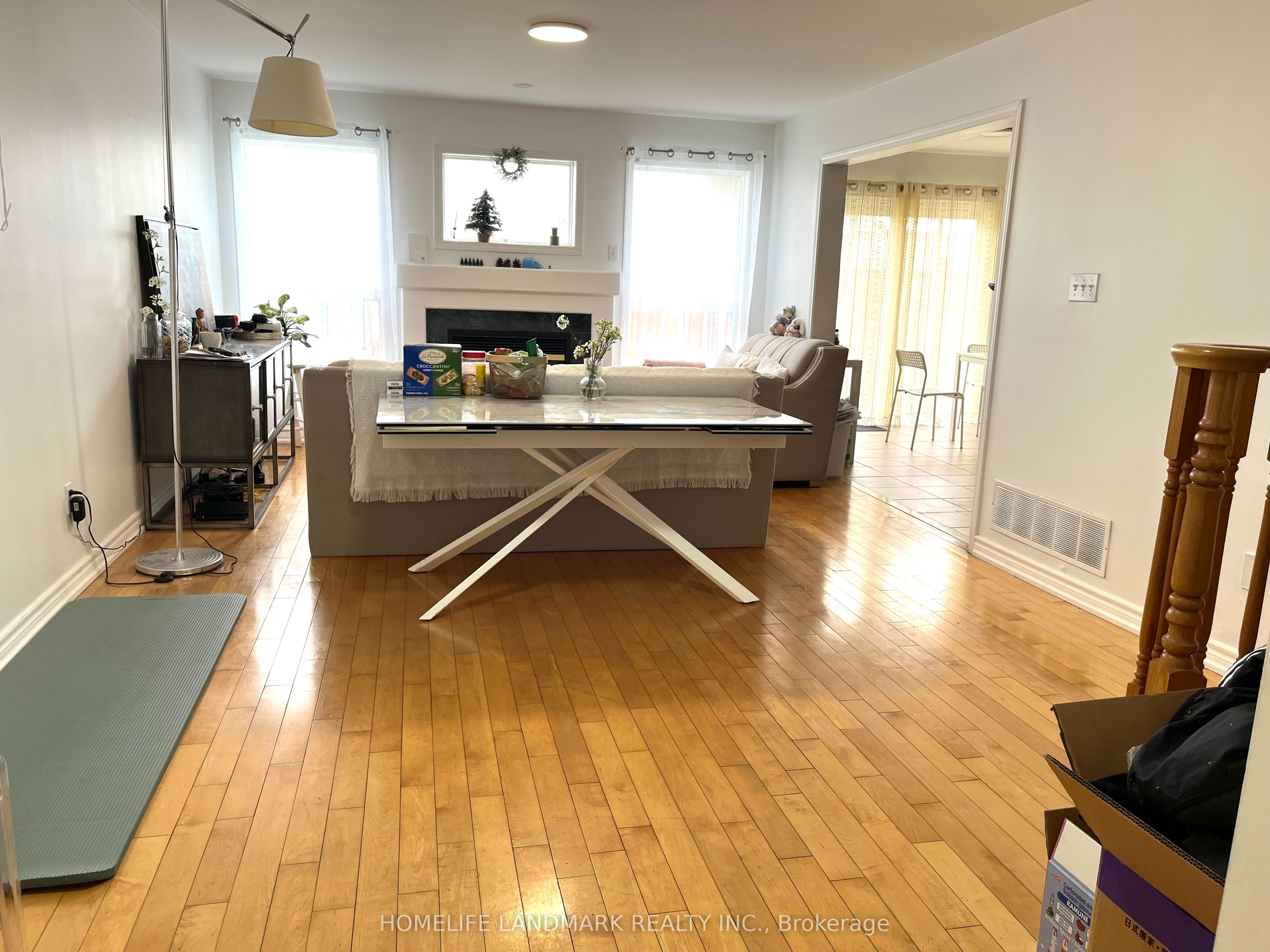 11 Bern Street E