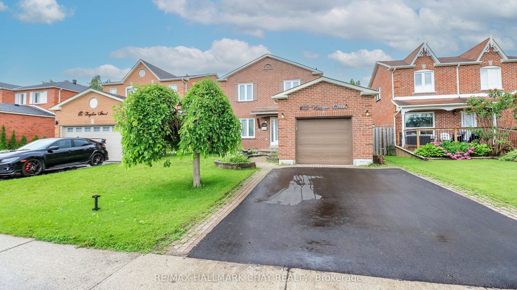 Photo of 182 KOZLOV Street, Barrie, ON L4N 7H5 (MLS # S13469772)