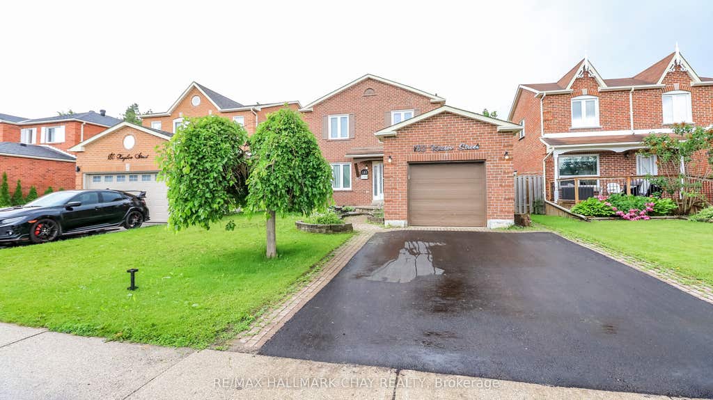 Photo of 182 KOZLOV Street, Barrie, ON L4N 7H5 (MLS # S13469772)