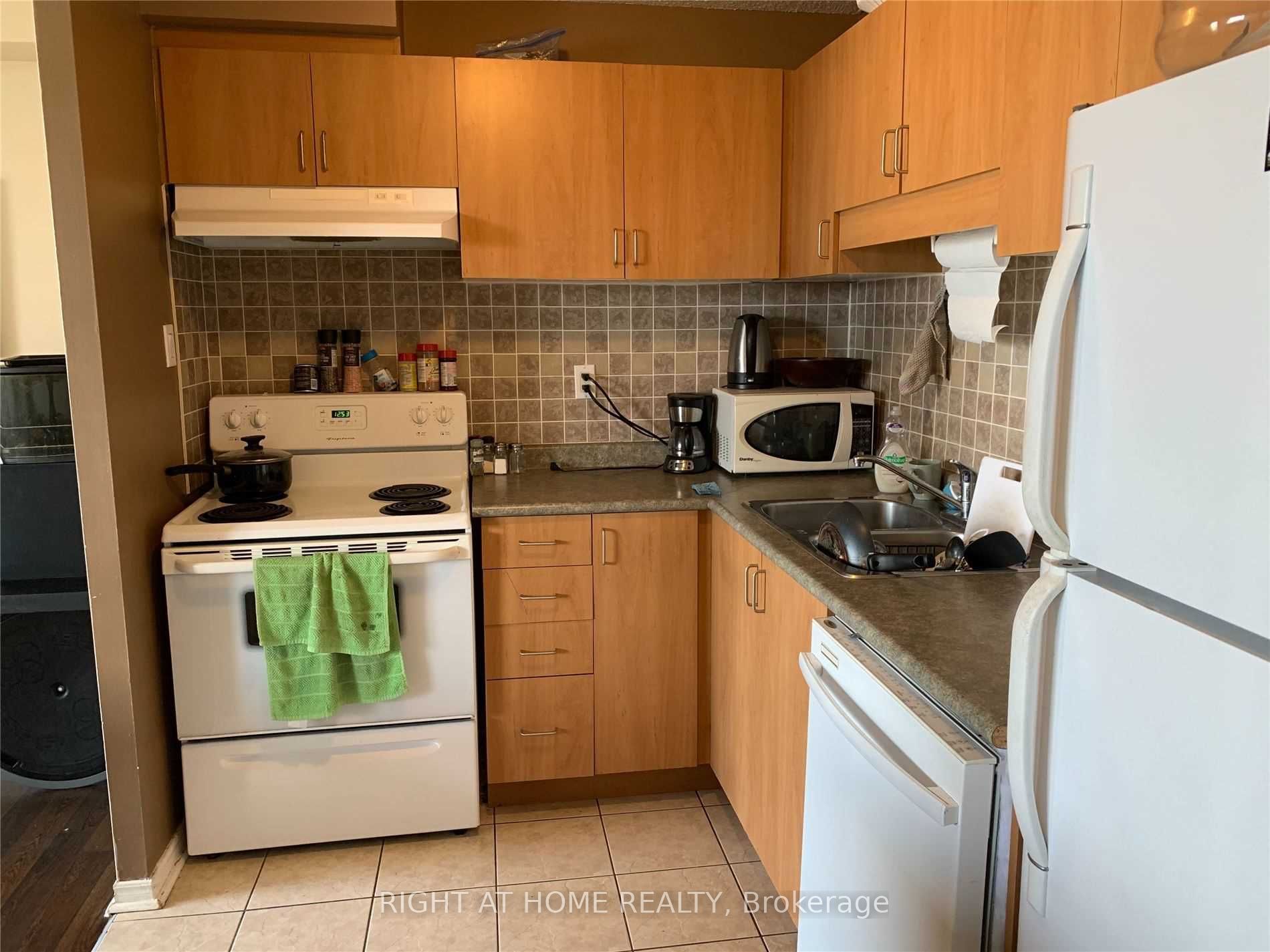 2900 Battleford Road 911
